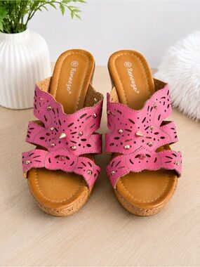 Reneeze Pink Laser-Cut Studded Wedge Sandals size 7,5
